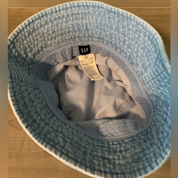GAP denim bucket hat - Picture 2 of 5